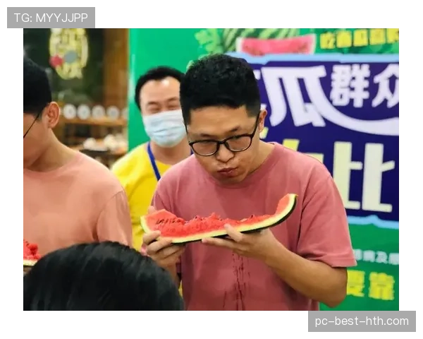 卢玉菲居然靠一顿饭豪掷上万，普通吃瓜群众羡慕到发抖！
